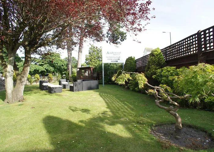 Applewood Hotel