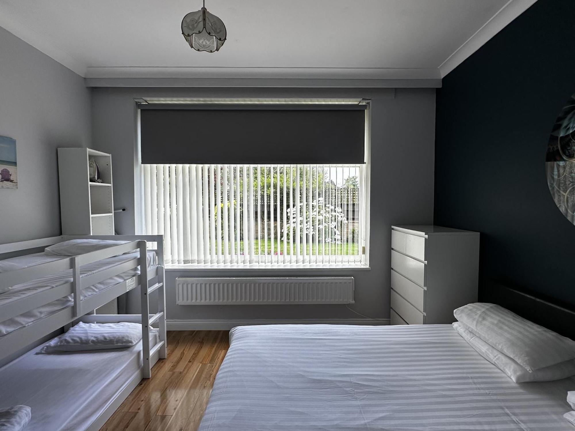 Отель Applewood 3*